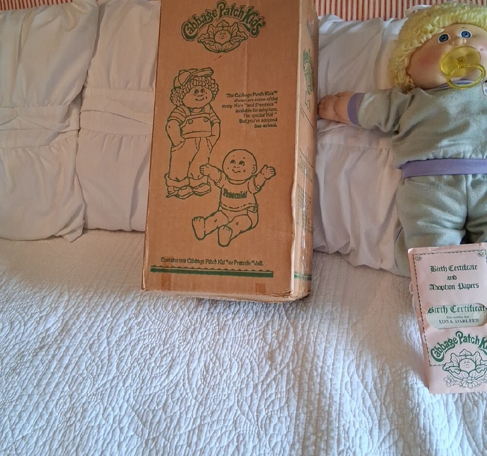 1984 Cabbage Patch ,Blonde Hair Plush Baby Doll with Pacifier - Cream & Lavender - Picture 5 of 8